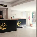 Aquila ホテル フェティエ