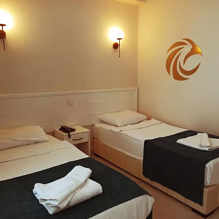 Aquila 3* Φετιγιέ